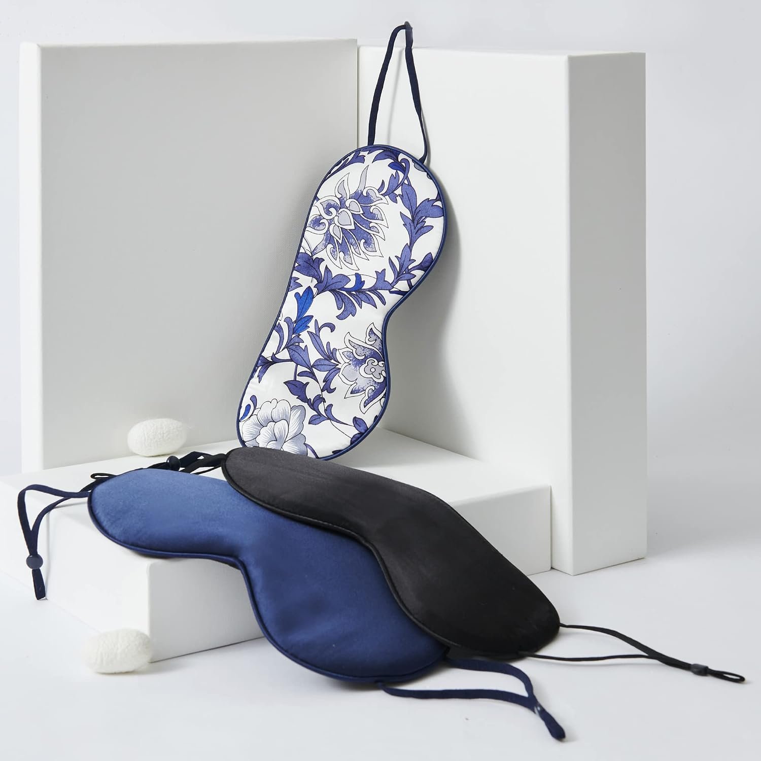 71iI8PqzvVL._AC_SL1500_.jpg Mulberry Silk Sleep Eye Mask with Adjustable Ear Strap - Image 1